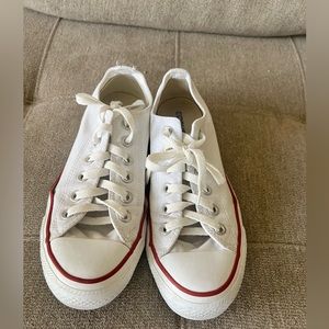 Converse Chuck Taylor Size 8(W) 6(M)